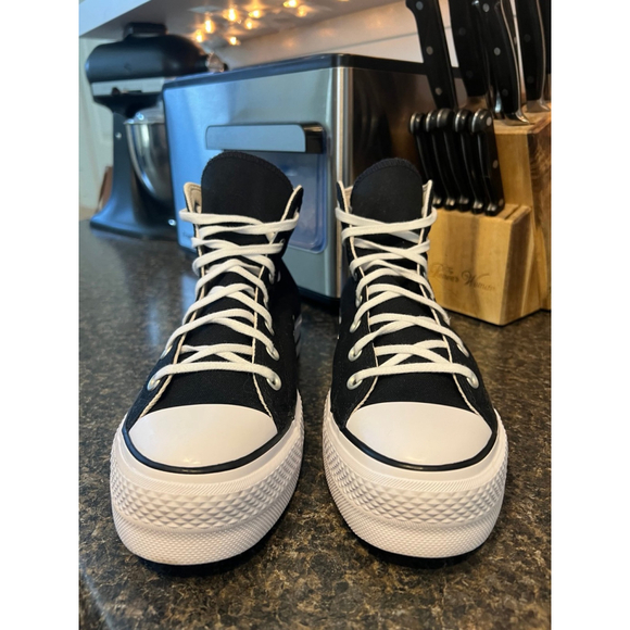 New Converse Chuck Taylor All Star High-Top Platform Sneaker - Women's - Picture 3 of 12